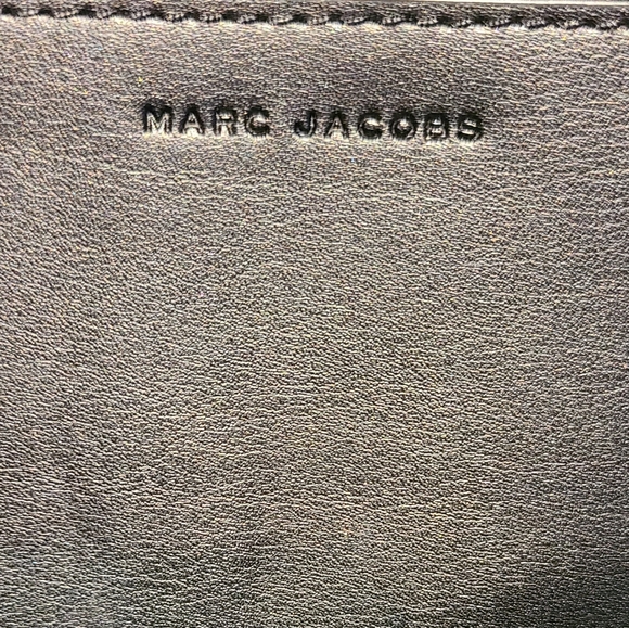 Authentic Marc Jacobs Leather Wallet - Picture 6 of 6